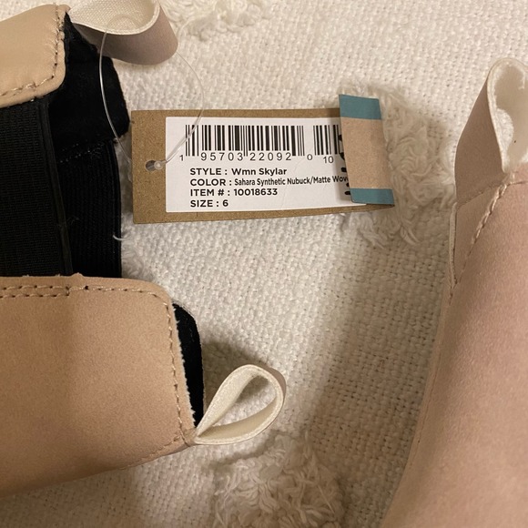 Toms Skylar Puffer Sahara Nubuck Cream Tan Chelsea Lug Sole Ankle Boot - Picture 4 of 7